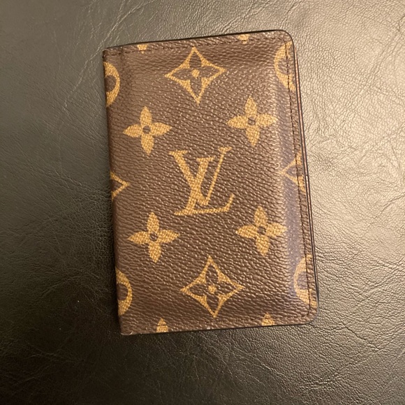 Louis Vuitton Men’s Wallet - Picture 2 of 6